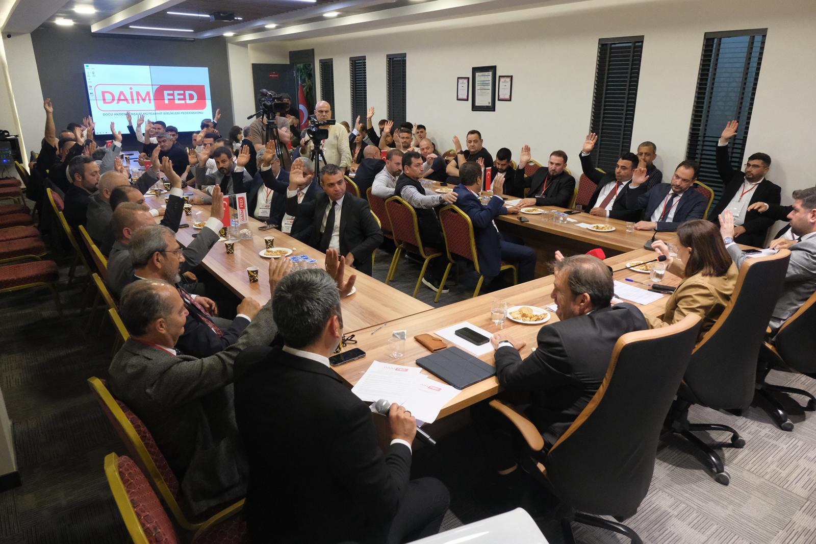 Başkan Mustafa Karslıoğlu Güven Tazeledi