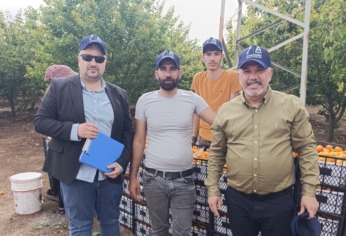 Anahtar Parti’den Adana’da Çiftçi Çıkarması: “Üreten Kazanamıyor”