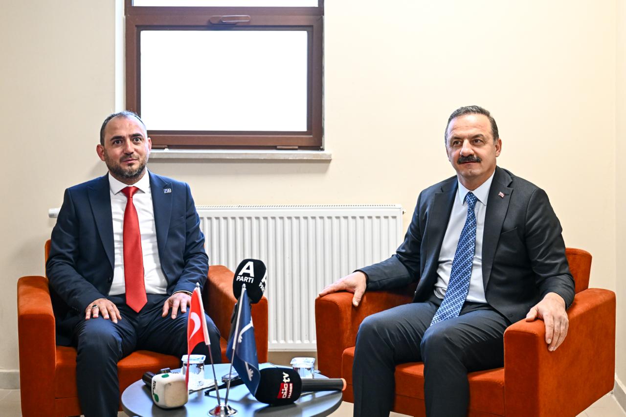 YAVUZ AĞIRALİOĞLU: SİYASET YARGI SOPASIYLA DİZAYN EDİLEMEZ!..