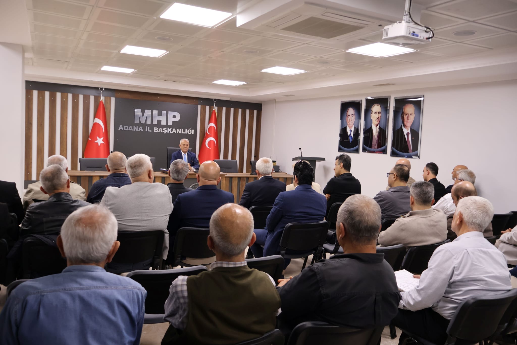 “Korkmayacağız, kaçmayacağız, satmayacağız, savrulmayacağız!”