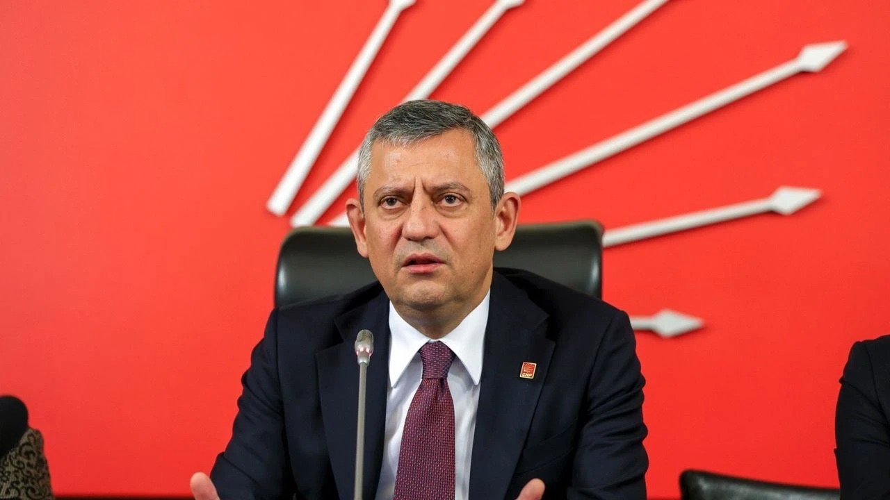 SON DAKİKA | CHP Meclis Grubu’ndan Tarihi Hamle: Özgür Özel Grup Başkanı Seçildi