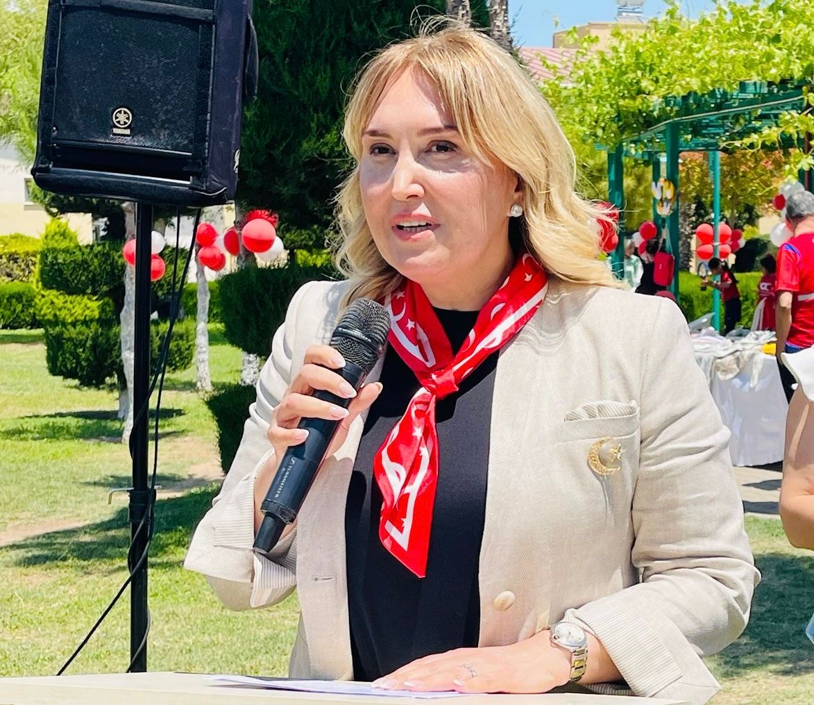 Reyhan Türe: Bayramlar dayanışmayı yüceltir
