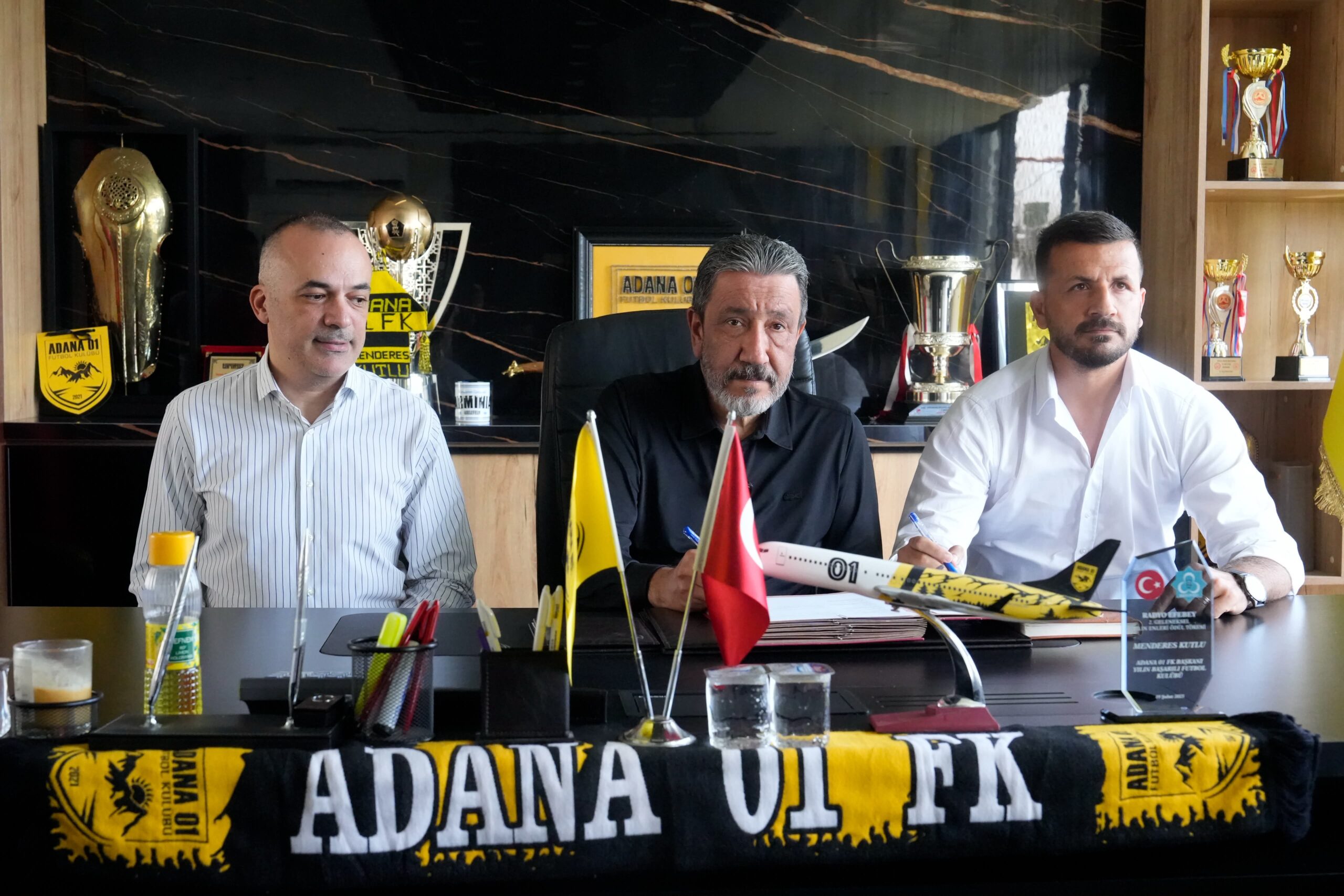Cafer Elek yuvaya döndü