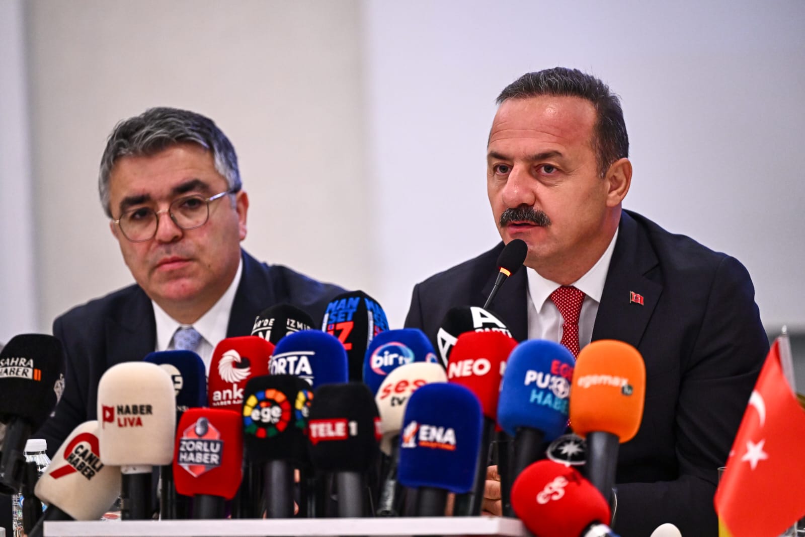 YAVUZ AĞIRALİOĞLU: ANAHTAR PARTİ’NİN OY ÇEŞİTLİLİĞİ HARİKULADE, HER KESİMDEN OY ALIYORUZ!