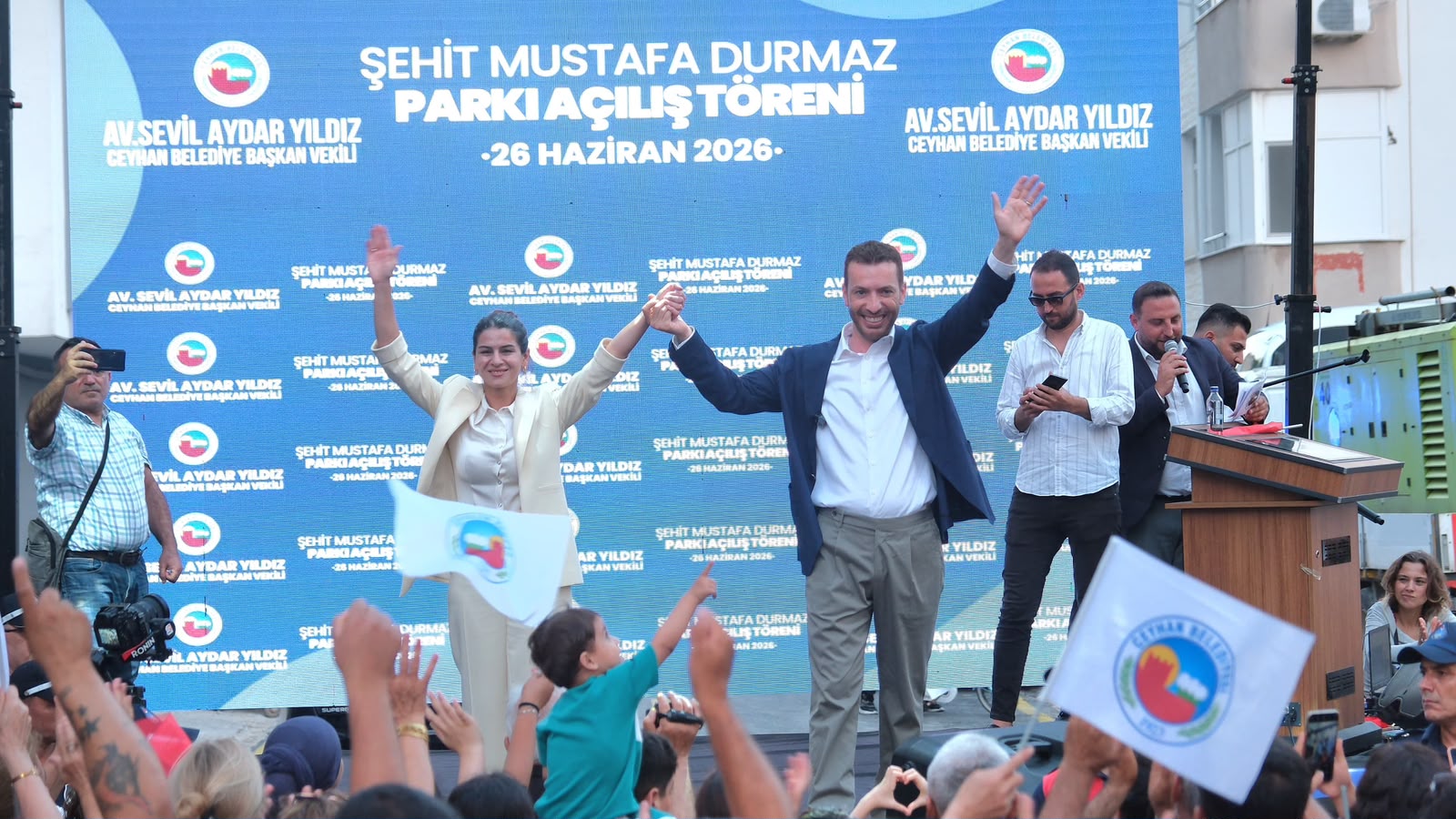Ceyhan Belediyesi’nden Karne Hediyesi: Şehit Mustafa Durmaz Parkı Hizmete Açıldı