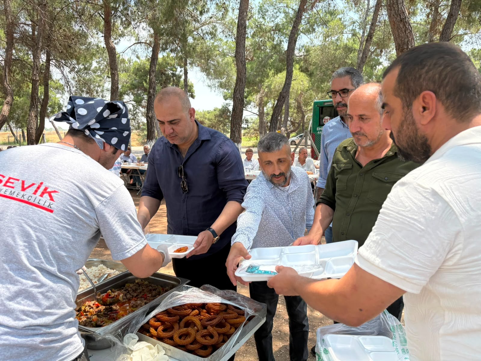MHP SEYHAN İLÇE BAŞKANLIĞI’NDAN YAŞLILARIMIZA VEFA ÖRNEĞİ