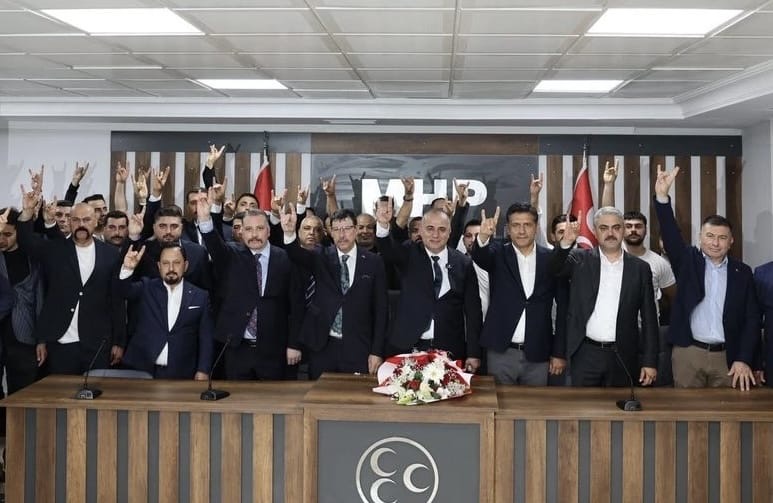 MHP Seyhan İlçeye Turgut Bağdağı…