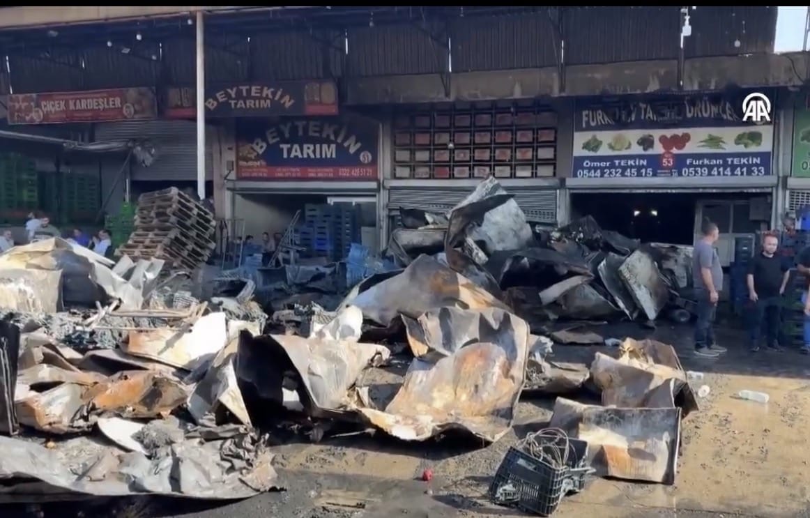 Adana Sebze Hali’nde Yangın