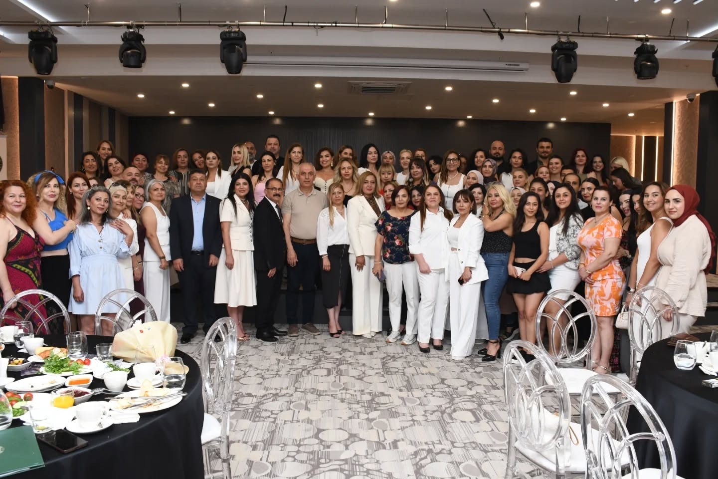 Güzellik Sektörünün Temsilcileri Adana’da Bir Araya Geldi
