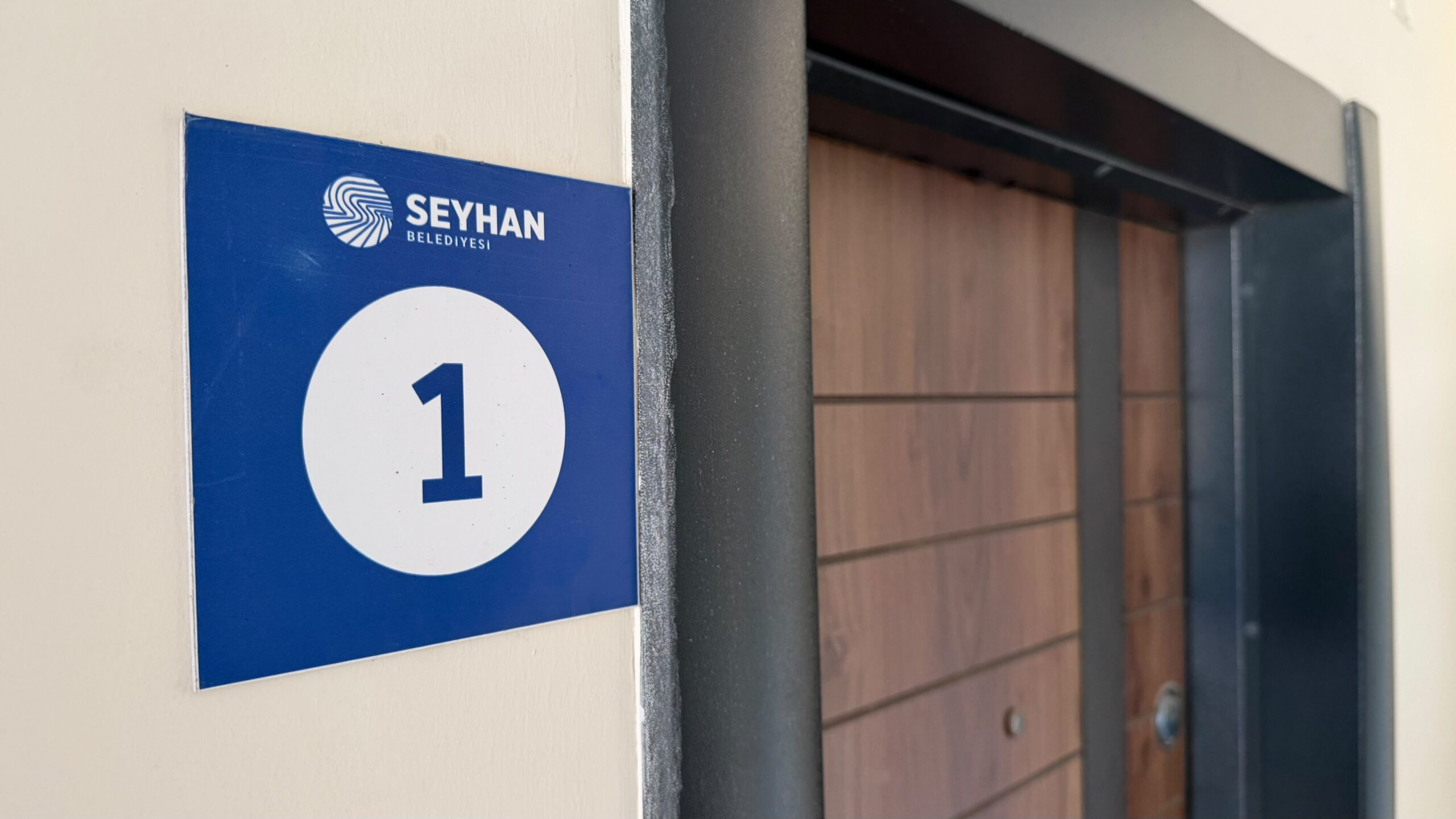 SEYHAN BELEDİYESİ İŞÇİ KONUTLARINDA MUTLU SON: ANAHTARLAR 15 GÜN İÇİNDE TESLİM EDİLİYOR