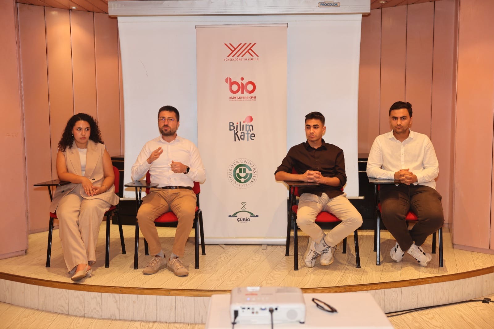 Çukurova Üniversitesinden Geleceğin Mesleklerine Işık Tutan Bilim Kafe Buluşması