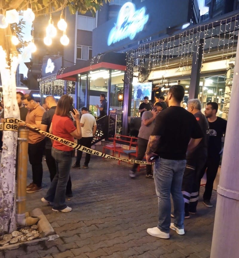 Restorana Silahlı Saldırı: 4 Yaralı