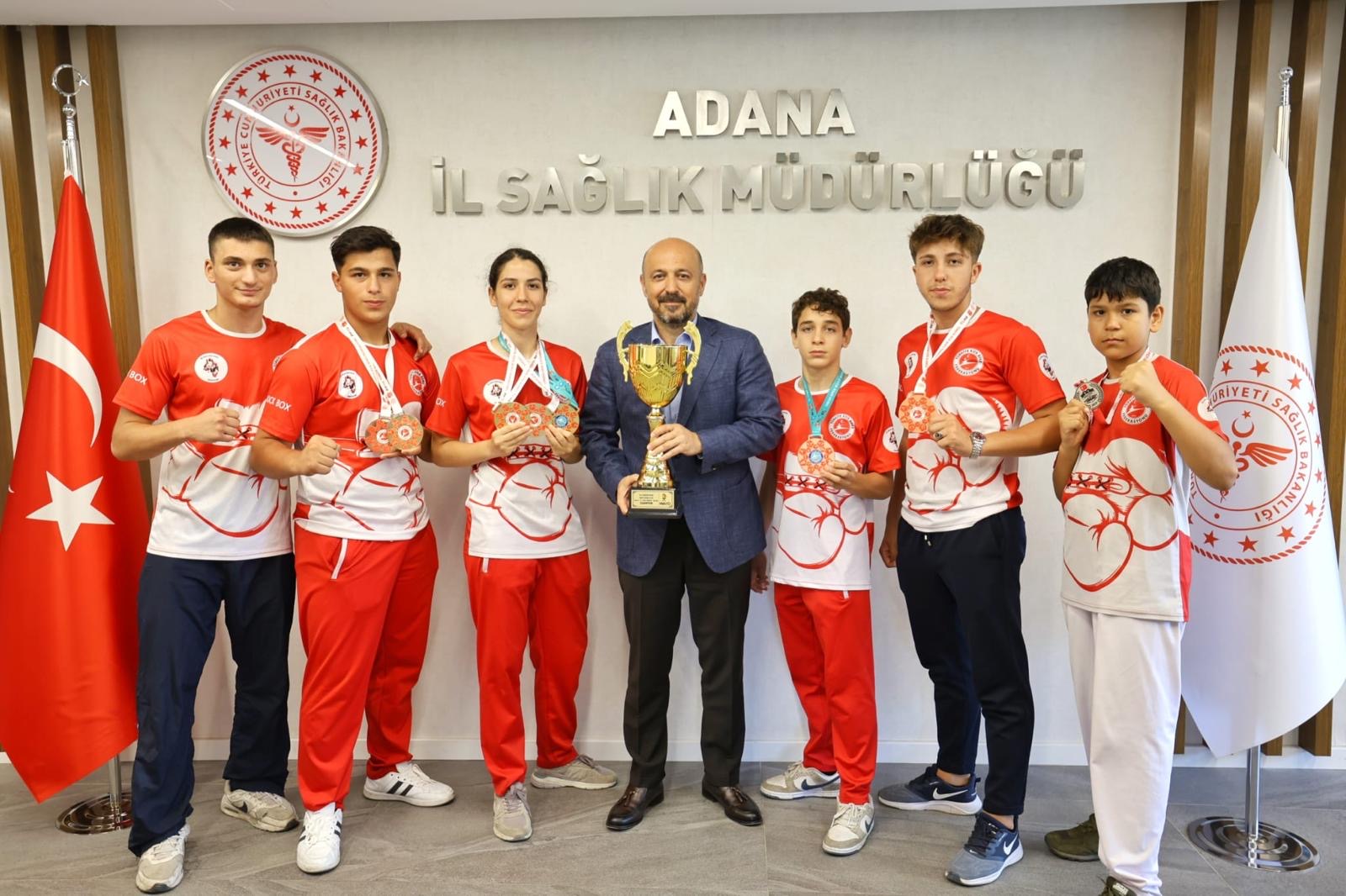 Nacar, Öz Hilal Kulübünün şampiyonlarını ağırladı