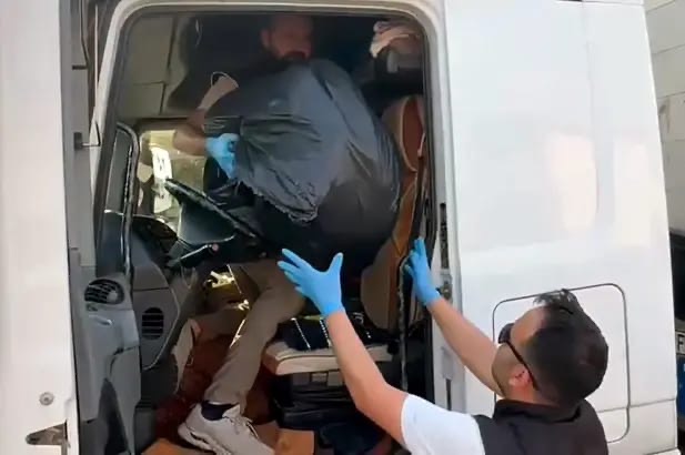 TIR’da 24 Kilo Skunk Ele Geçirildi