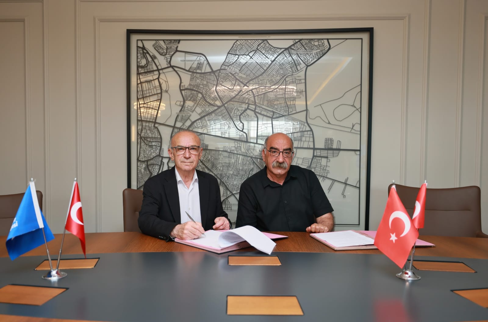 BAŞKAN VEKİLİ BOYRAZ: “ALIN TERİNİN YANINDAYIZ”