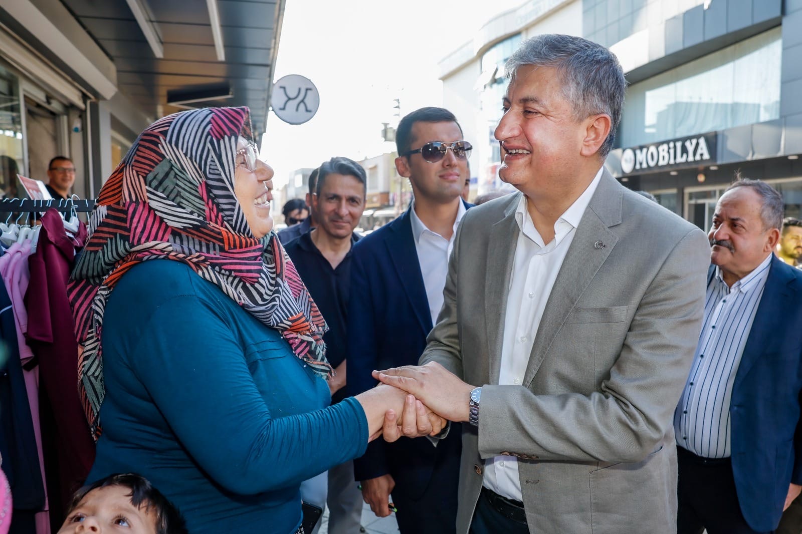VALİ MUSTAFA YAVUZ’DAN SEYHAN İLÇESİNDE ESNAF ZİYARETİ