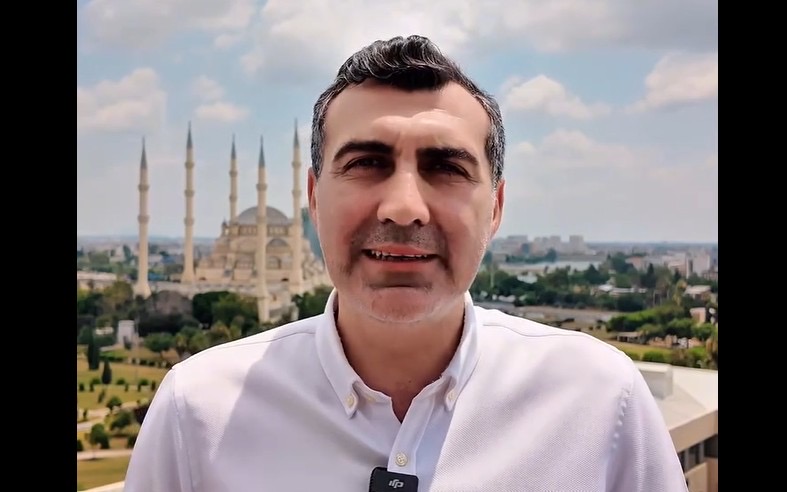Anıl Tanburoğlu’ndan Özgür Özel İçin Adanalılara Çağrı
