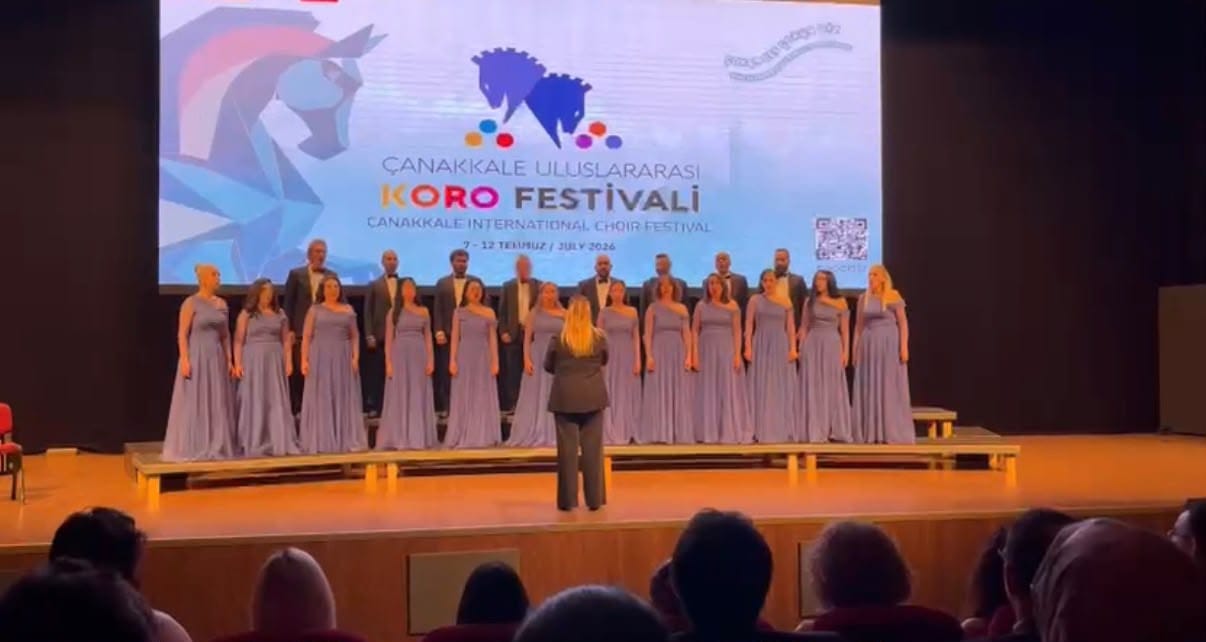 ÇOKFONİK KORO ÇANAKKALE’DEN ÖDÜLLERLE DÖNÜYOR