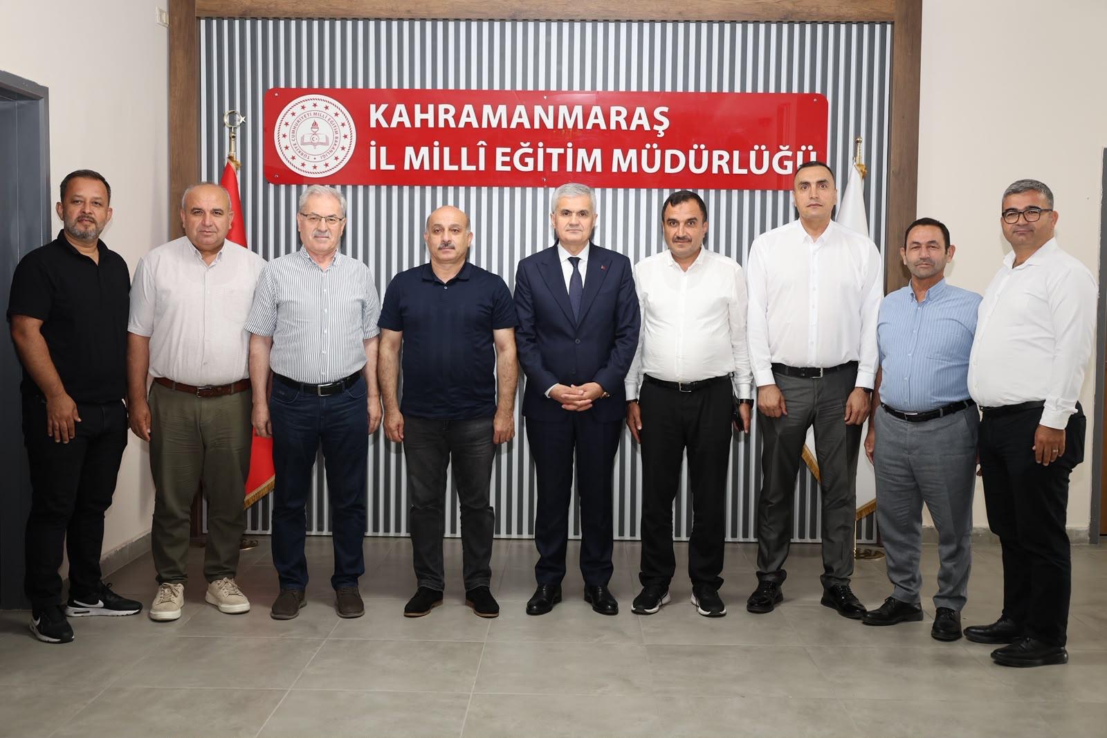 EĞİTİM-BİR-SEN ADANA ŞUBESİ’NDEN KAHRAMANMARAŞ’A VEFA VE DAYANIŞMA ÇIKARMASI