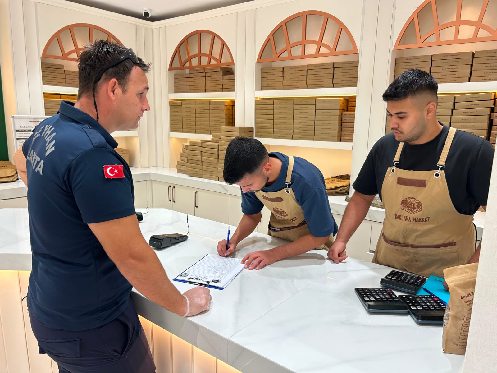 Ceyhan Belediyesi’nden Pastanelere Sıkı Denetim