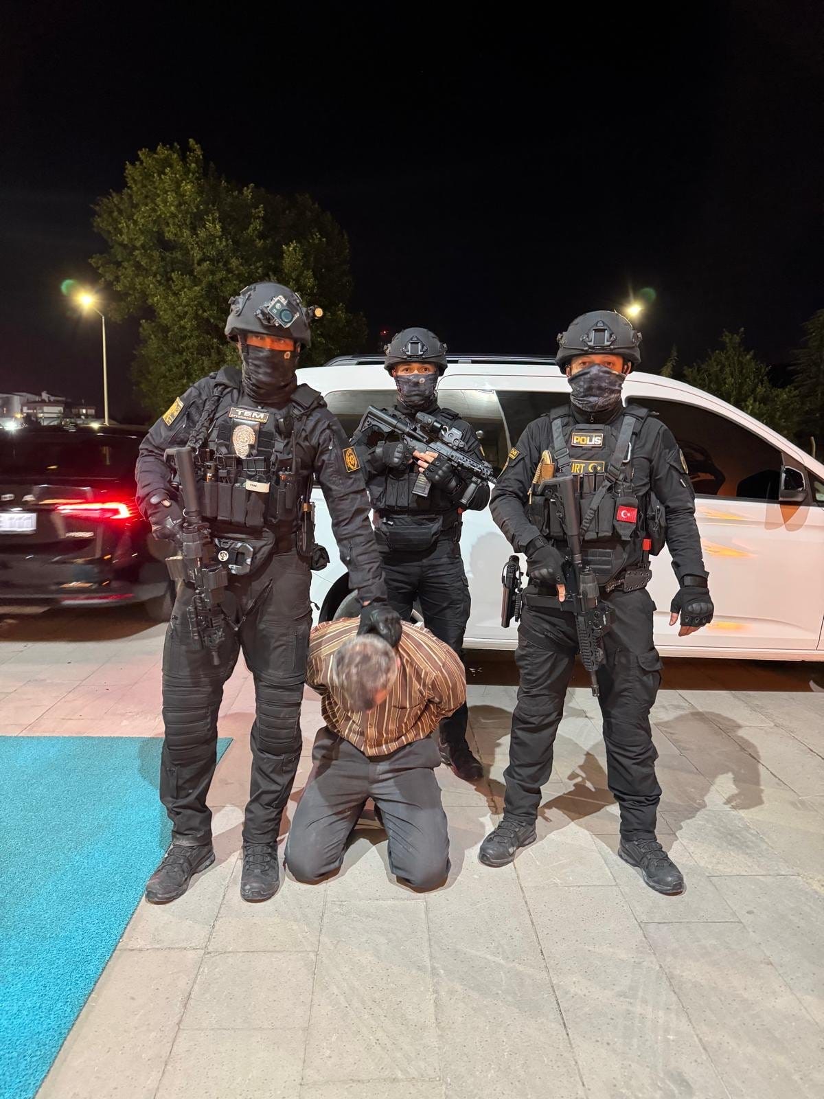 Kırmızı Bültenle Aranan FETÖ Firarisi Yakalandı