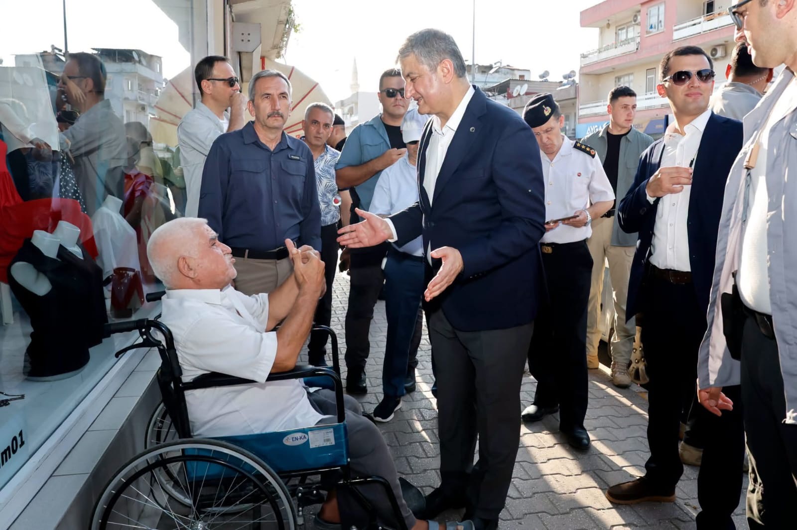 VALİ MUSTAFA YAVUZ’DAN YÜREĞİR’DE ESNAF ZİYARETİ