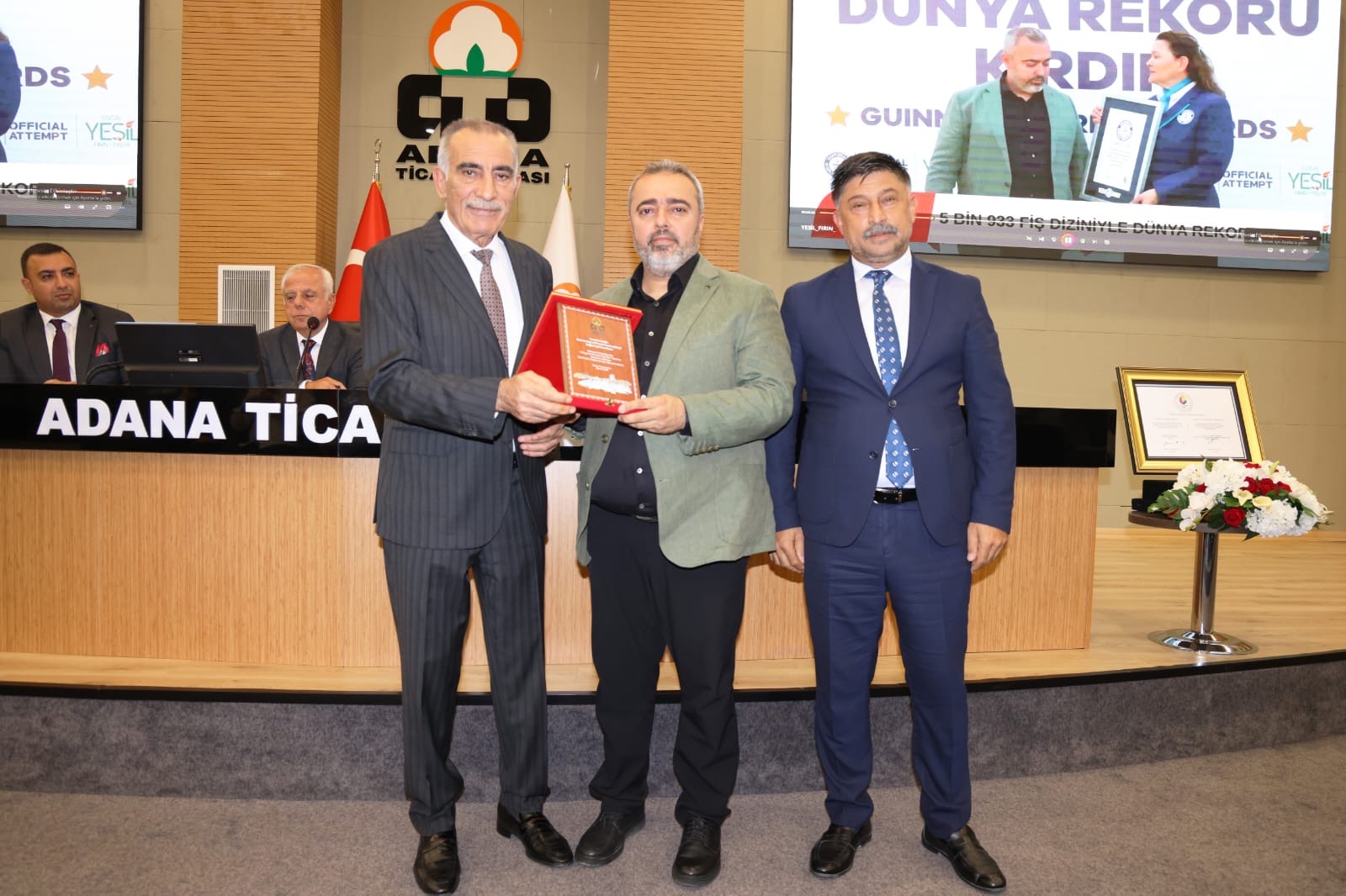 DOĞAL YEŞİL FIRIN’IN GUINNESS BAŞARISINA PLAKET