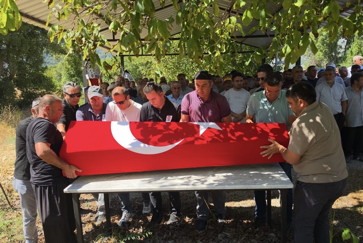 Ölen Polis Memuru Toprağa Verildi