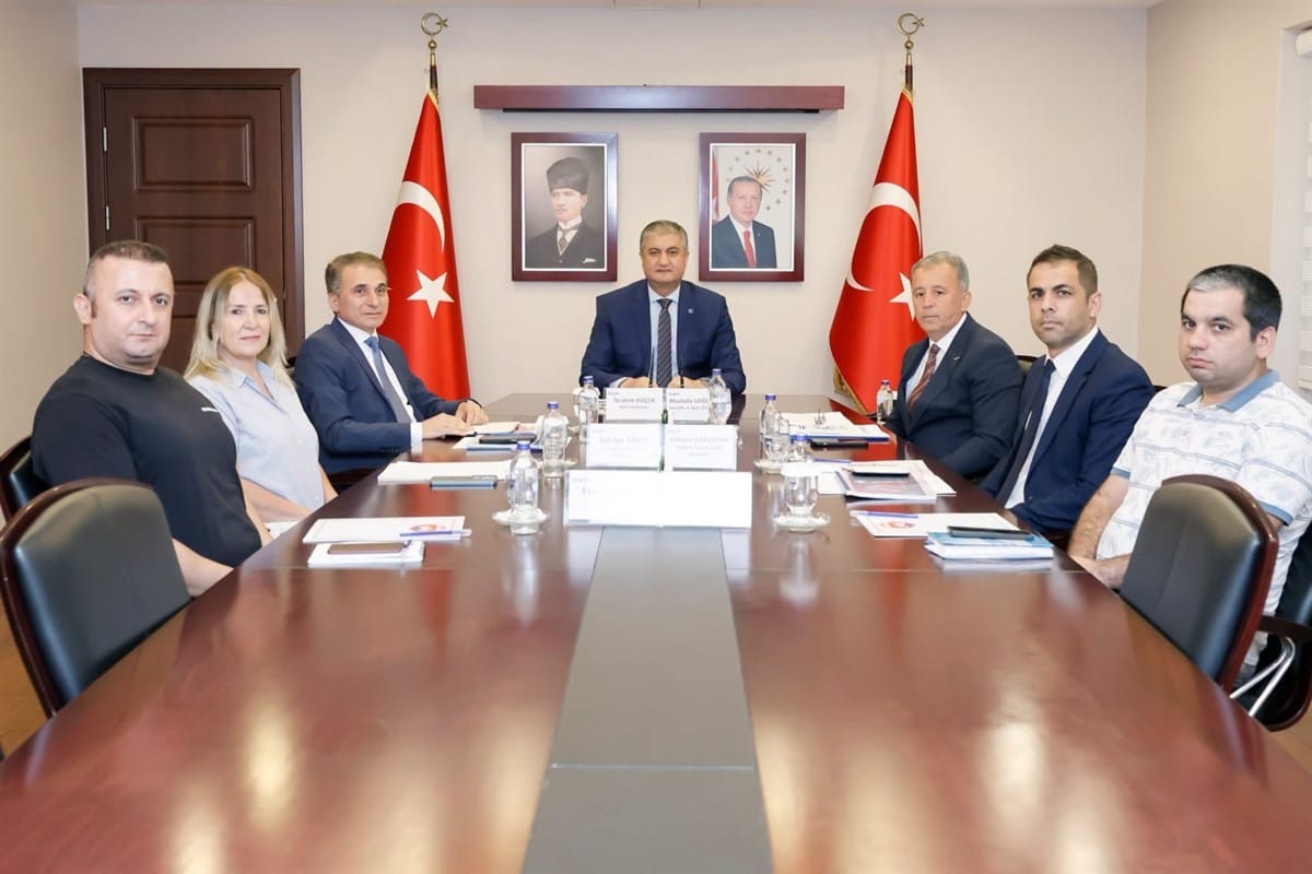 GENÇLİK VE SPOR İL MÜDÜRLÜĞÜNÜN YATIRIMLARI VALİ MUSTAFA YAVUZ BAŞKANLIĞINDA GÖRÜŞÜLDÜ