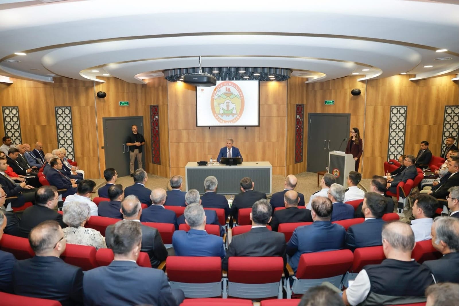 SANAYİ VE TEKNOLOJİ İŞBİRLİĞİ KURULU TOPLANTISI VALİ MUSTAFA YAVUZ’UN BAŞKANLIĞINDA YAPILDI