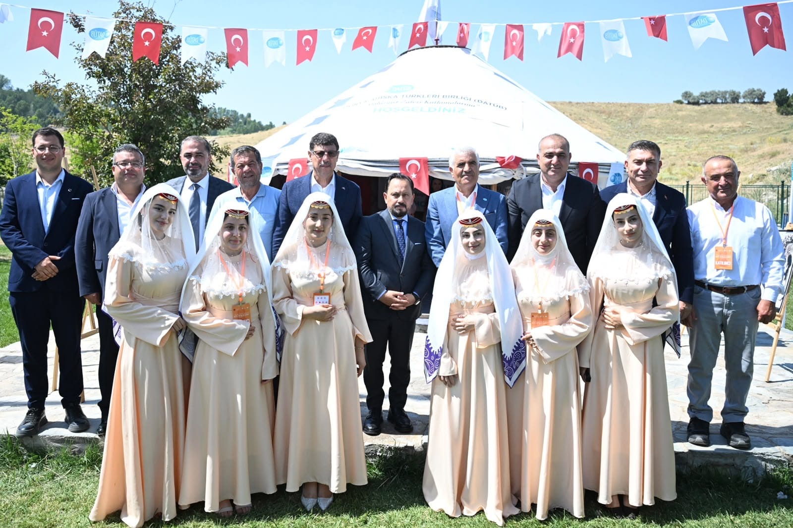 MALAZGİRT ZAFERİ’NİN COŞKUSU AHLAT’TA YAŞANIYOR