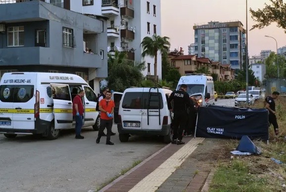 Vahşet! Baba ve Oğlu Öldürüldü