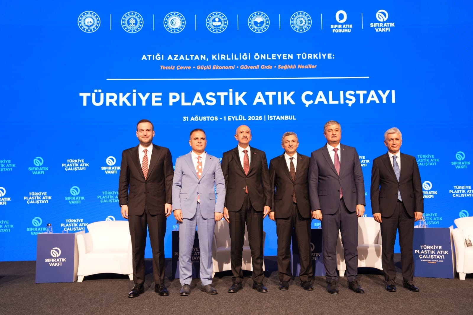 VALİ MUSTAFA YAVUZ TÜRKİYE PLASTİK ATIK ÇALIŞTAYI’NDA ADANA’NIN PLASTİK ATIK YÖNETİMİNE İLİŞKİN FAALİYETLERİ ANLATTI