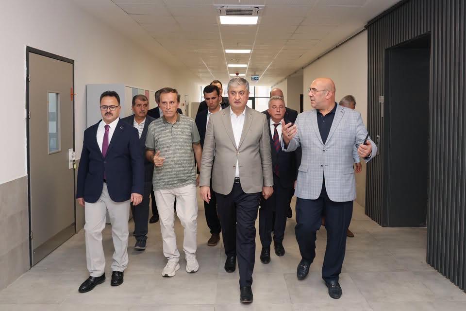 VALİ MUSTAFA YAVUZ İLK DERS ZİLİ ÖNCESİNDE OKULLARDA İNCELEMELERDE BULUNDU