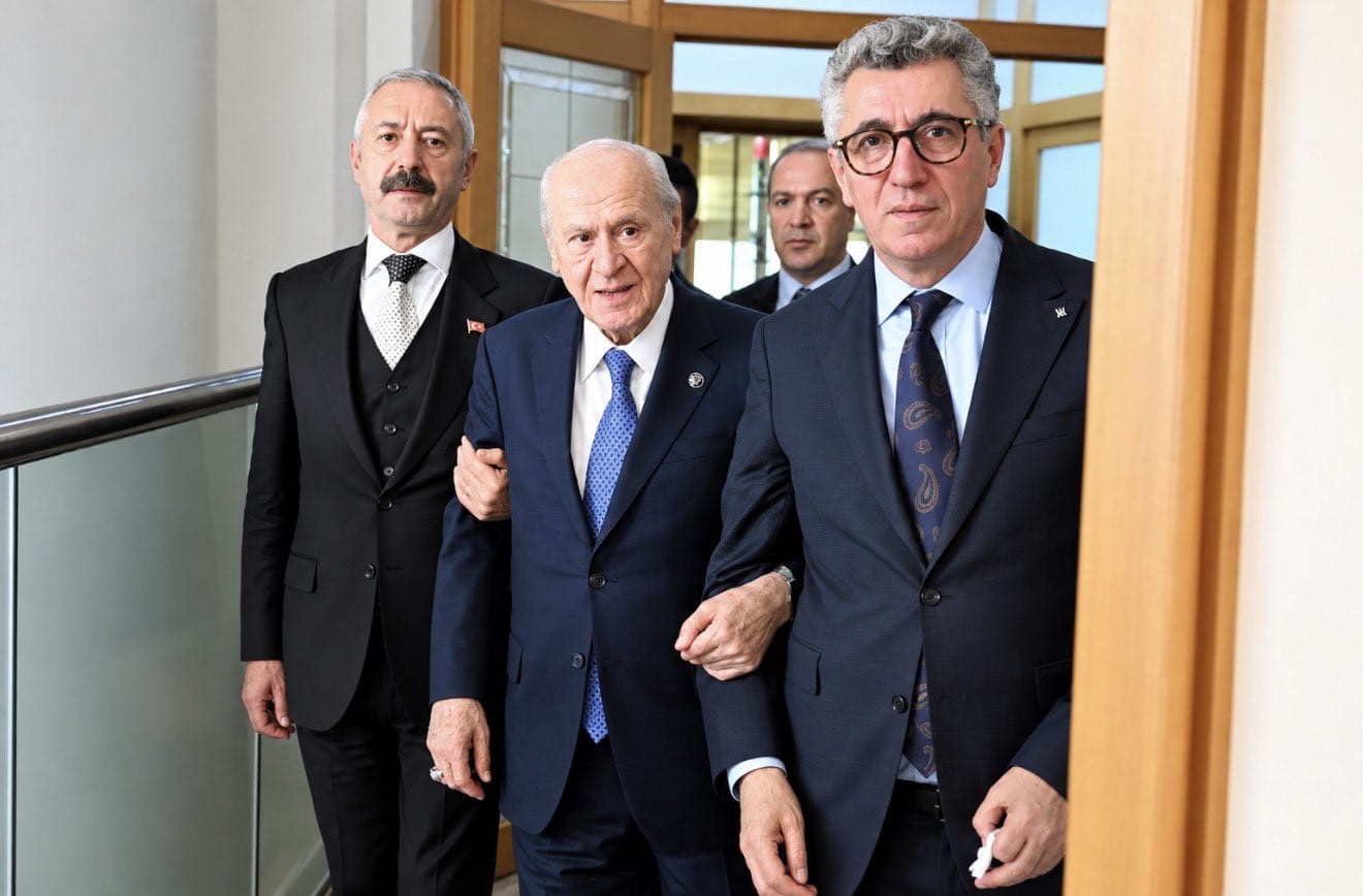 Bahçeli, Saral ve Şahin’leri Barıştırdı