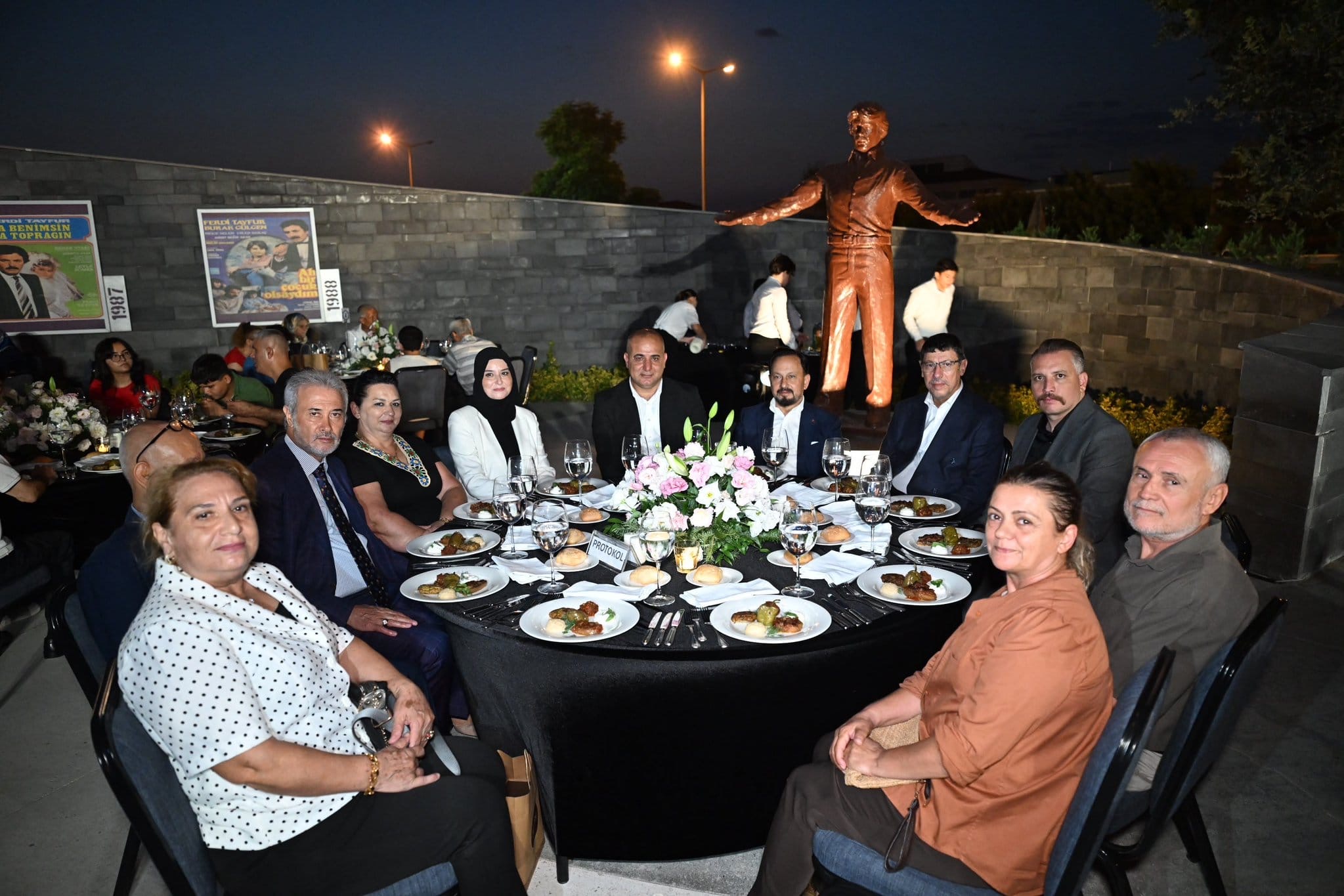 KONGRE SONRASI İLK ADIM: VEFA, DUA VE DAVA