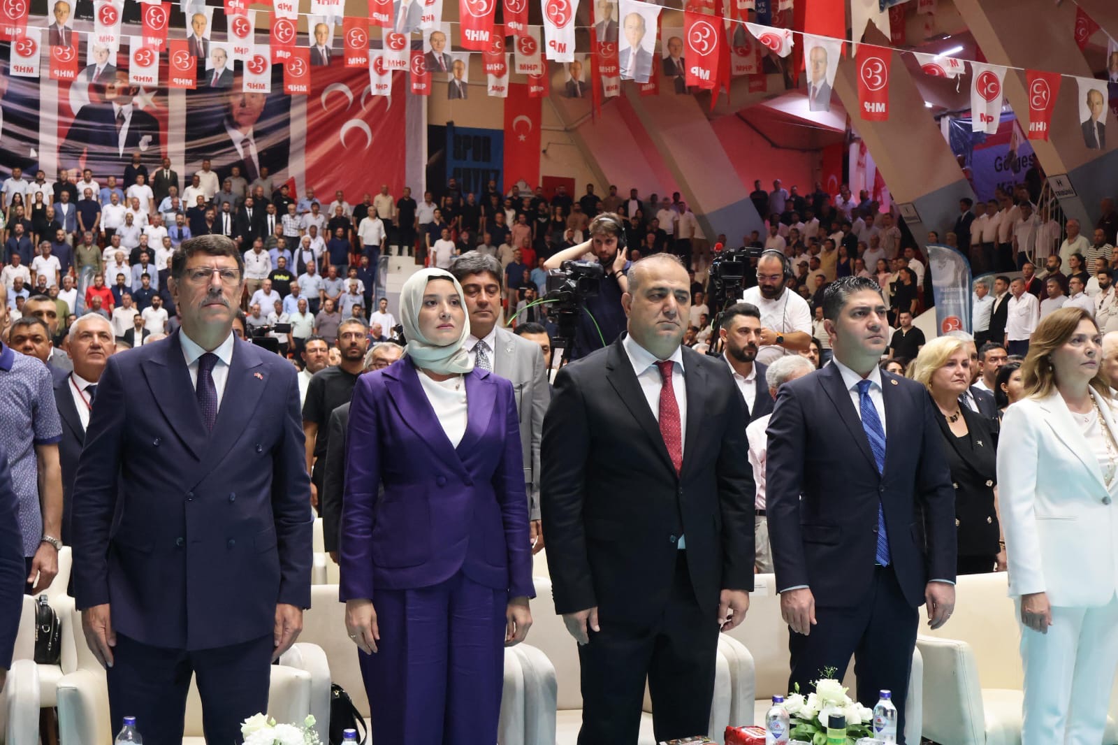 MHP Adana’da 57 yıl sonra aynı salonda: Hakan Yıldırım güven tazeledi