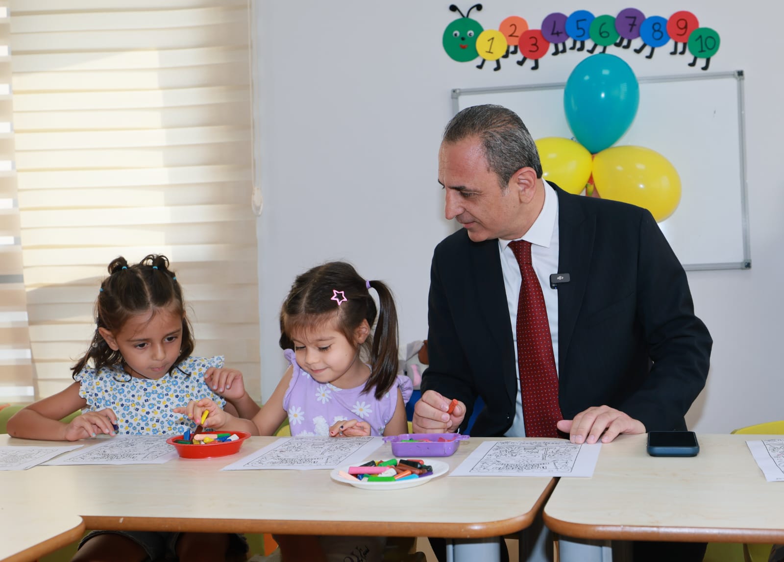 TARIK ÖZÜNAL’DAN MİNİK YÜREKLERE YENİ EĞİTİM YILI ZİYARETİ
