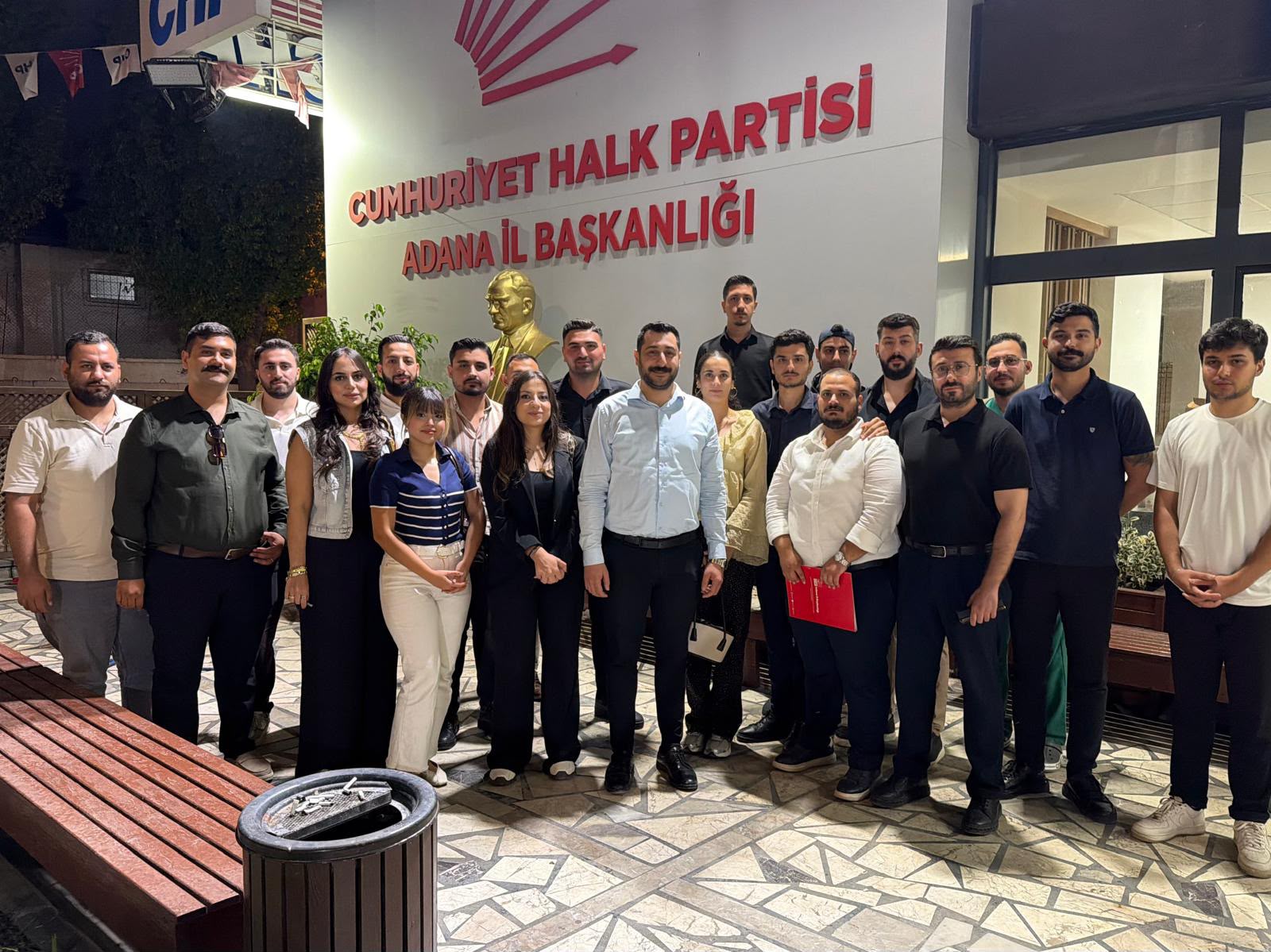 CHP Adana’da Gençlik Kollarının Yeni Kadrosu Açıklandı