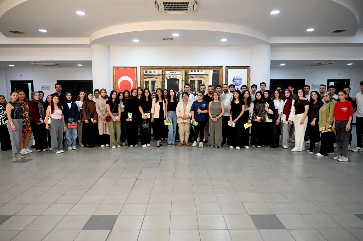 SEYHAN BELEDİYESİ’NDEN GENÇLERE EĞİTİMDE TAM DESTEK
